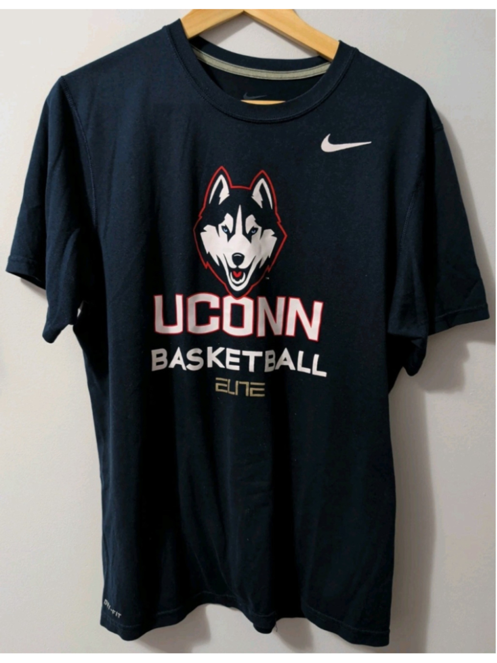 Nike Uconn Huskies Men's Blue Short Sleeve Dri-Fit T-Shirt Elite Medium